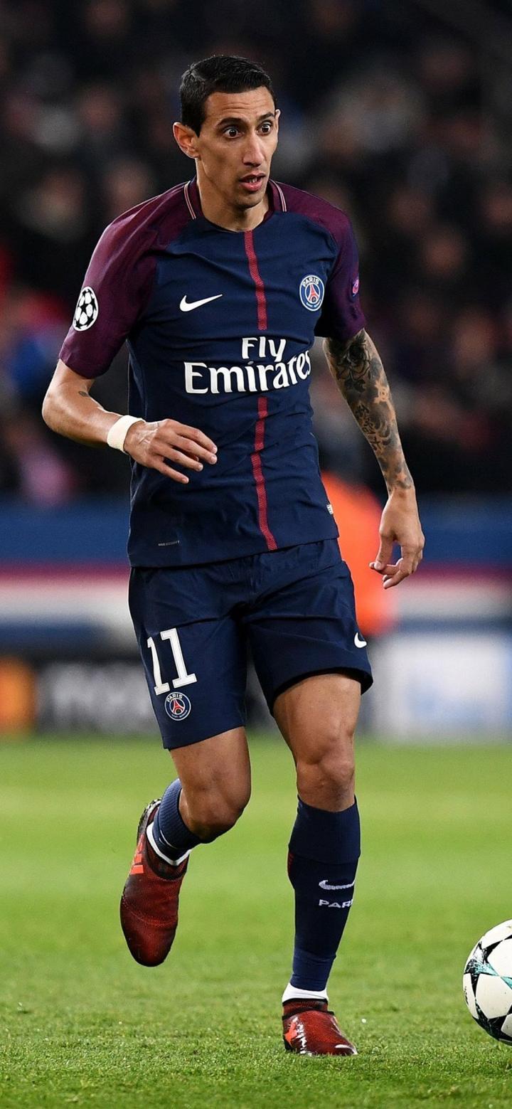 海港6日上午转道新加坡去新山，颜骏凌、徐新获颁纪念球衣（海港队6日上午经新加坡转赴新山，颜骏凌与徐新获赠纪念球衣）