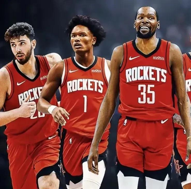 中场核心精准长传，多次制造射门机会（中场大脑精准长传，多次输送射门良机）