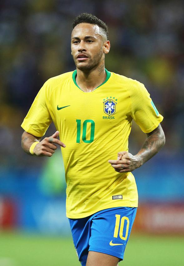 图片报：瓜帅对埃切韦里的情况不满，球员冬窗可能被租回河床（图片报：瓜迪奥拉不满埃切韦里现状，冬窗或将其租回河床）