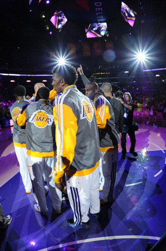 一剑封喉，杜罗精彩倒钩帮助瓦伦西亚1-0击败莱万特（杜罗倒钩制胜，瓦伦西亚1-0击退莱万特）