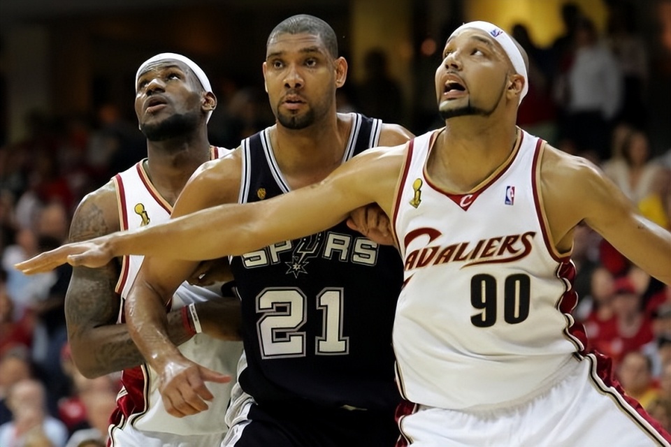 世体：阿尔瓦雷斯缺席马竞今日训练，奥布拉克的状态也存疑（世体：阿尔瓦雷斯未参加马竞今日训练，奥布拉克状态同样成疑）