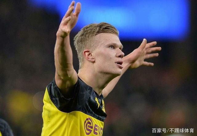 米兰老照片展示埃瓦尼风采（米兰旧影再现埃瓦尼风华）