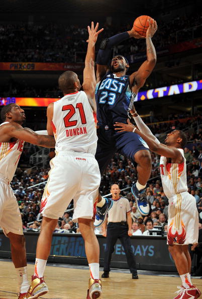 记者：尤文、国米等意甲俱乐部考察热那亚中场马利诺夫斯基（记者：包括尤文、国米在内的多家意甲队考察热那亚中场马利诺夫斯基）