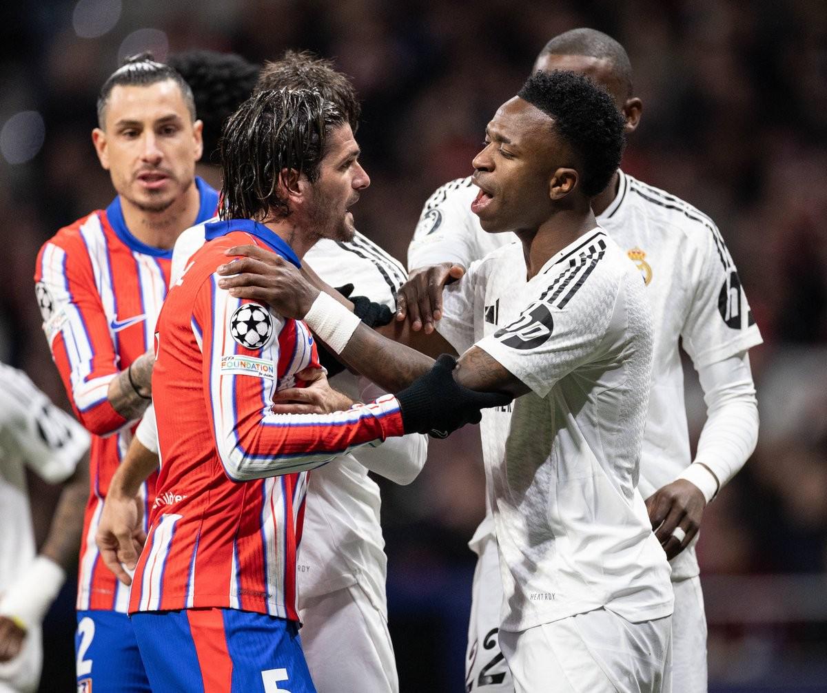 环球足球奖2025年度最佳球员候选：姆巴佩在列，巴黎8人入选（2025环球足球奖年度最佳球员候选名单出炉：姆巴佩在列，巴黎共8将入围）