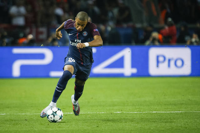 每体：桑托斯欠290万欧无力偿还，巴萨或借此机会锁定苏扎（每体：桑托斯拖欠290万欧难偿，巴萨或趁机锁定苏扎）